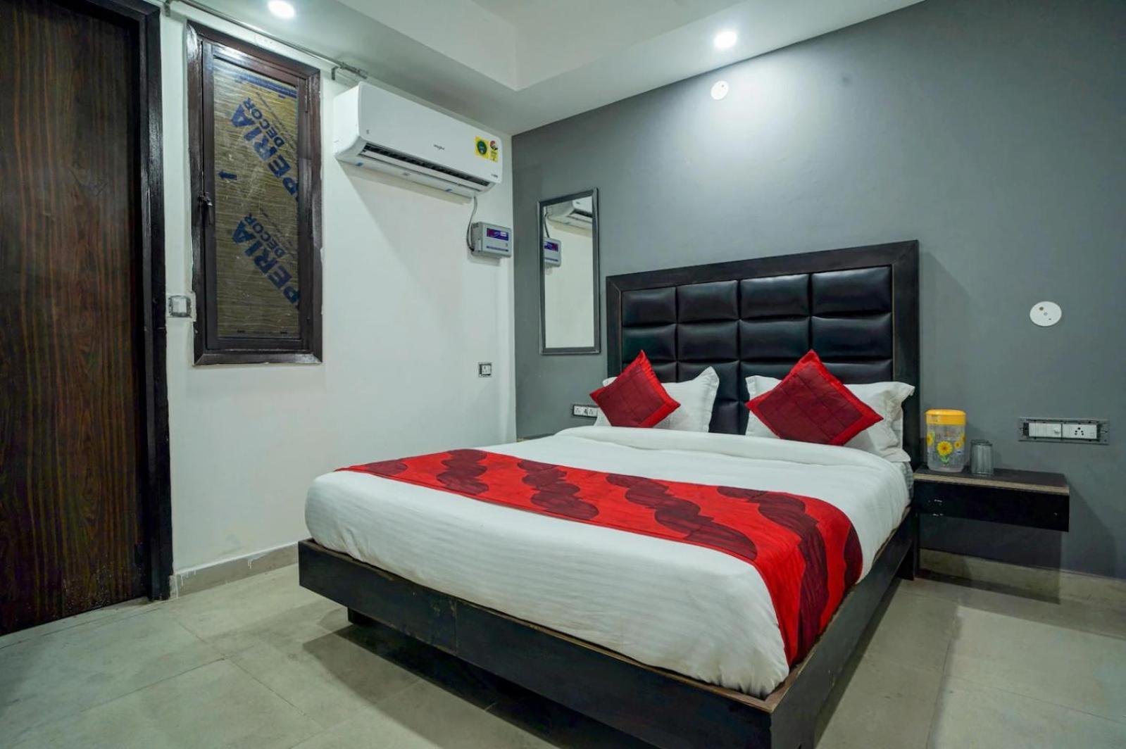 Family Hotel By Pg International New Delhi Exterior photo