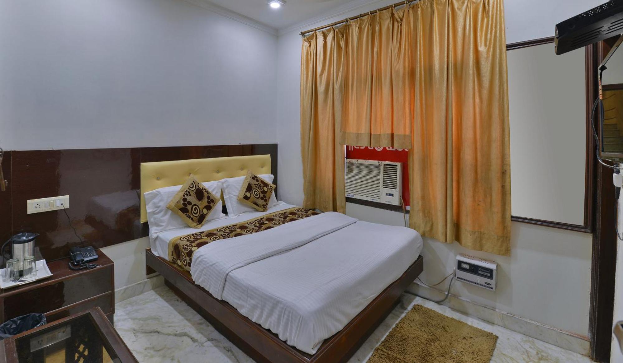 Family Hotel By Pg International New Delhi Exterior photo